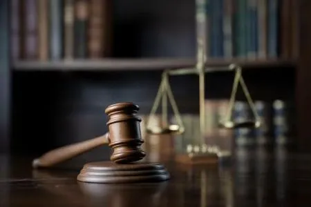 15歲的少年割喉殺害同學，同學離世，少年免死？- 蘇家宏律師、葉書妤律師