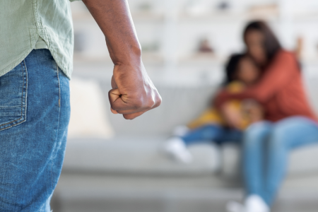 《橘世代-蘇家宏律師》被家暴如何自救？有哪些求助管道？蘇家宏律師：別慌！照這樣做能保護你