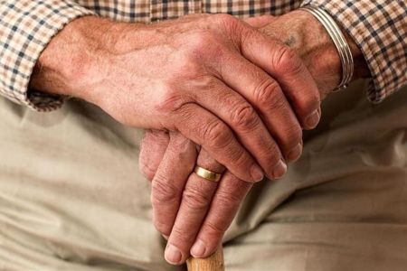 《東森財經新聞-蘇家宏律師》慈父寵女想贈房「還要幫付貸款」 律師急勸母湯：你會不快樂