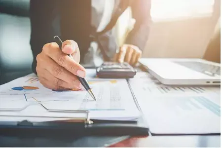 《經濟日報-蘇家宏律師》老公癌末重病，把100張鴻海、100張台積電股票贈與太太...律師試算三情境 「稅額相差550萬 」