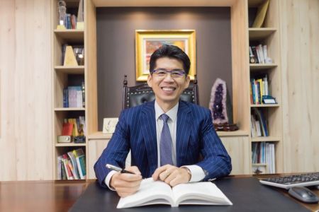 《50+ 蘇家宏律師》處理爭產案件20年，體悟人人都該預立遺囑！