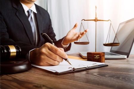 《自由財經-沈俊豪律師》投保中心對林郭文艷提解任訴訟 律師：關鍵在於經濟部